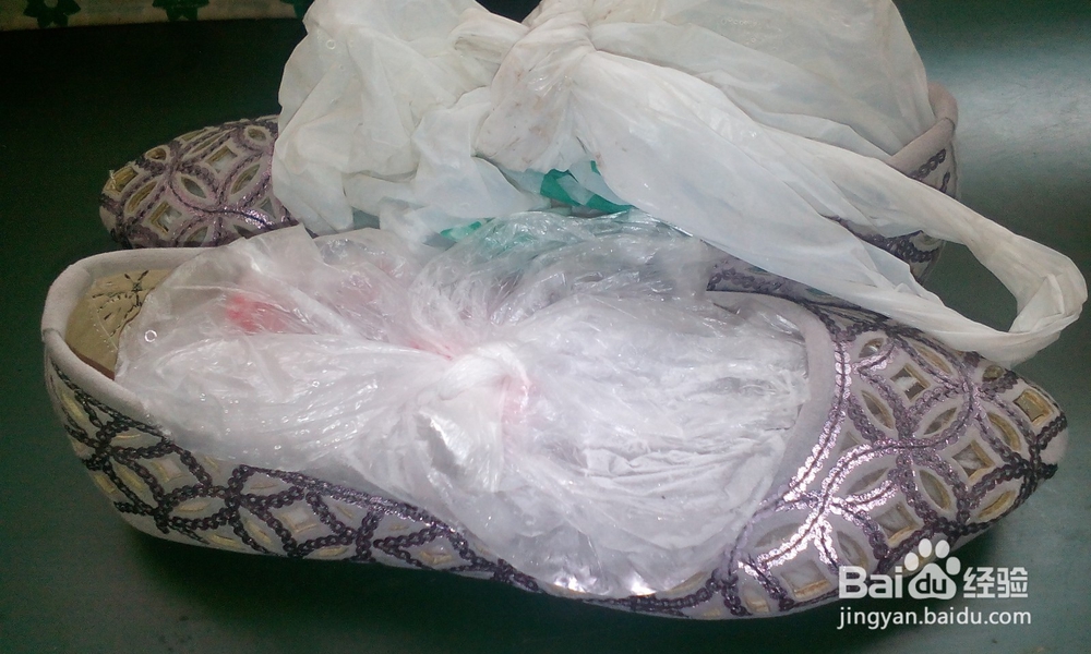 新鞋子挤脚怎么办