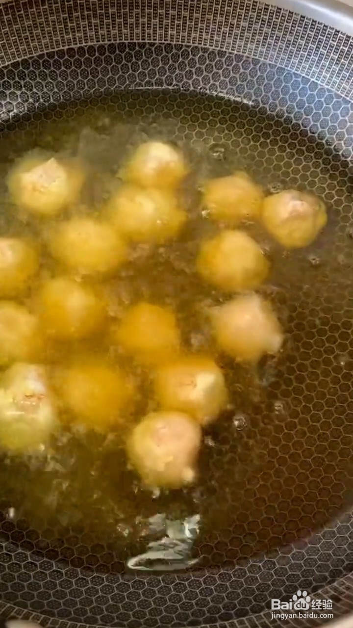如何做好吃的炸鸡肉小丸子