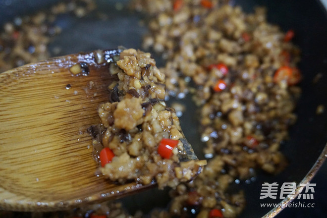 特色的一只烤茄子