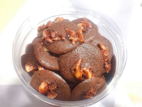 网红夏威夷果巧克力脆脆