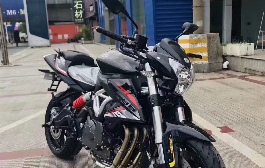 21款黄龙600高配和低配有什么区别