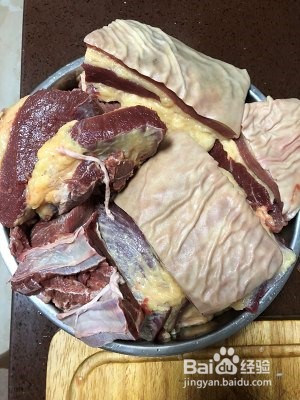 五香带皮驴肉怎么做？