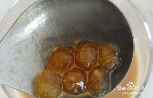 珍珠奶茶的珍珠也可以在家制作的,味道也很好