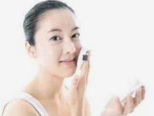 祛鱼尾纹的方法