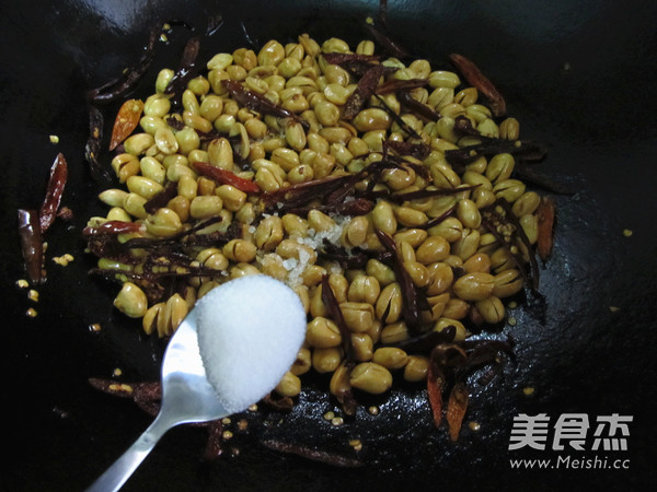 酒鬼花生的做法