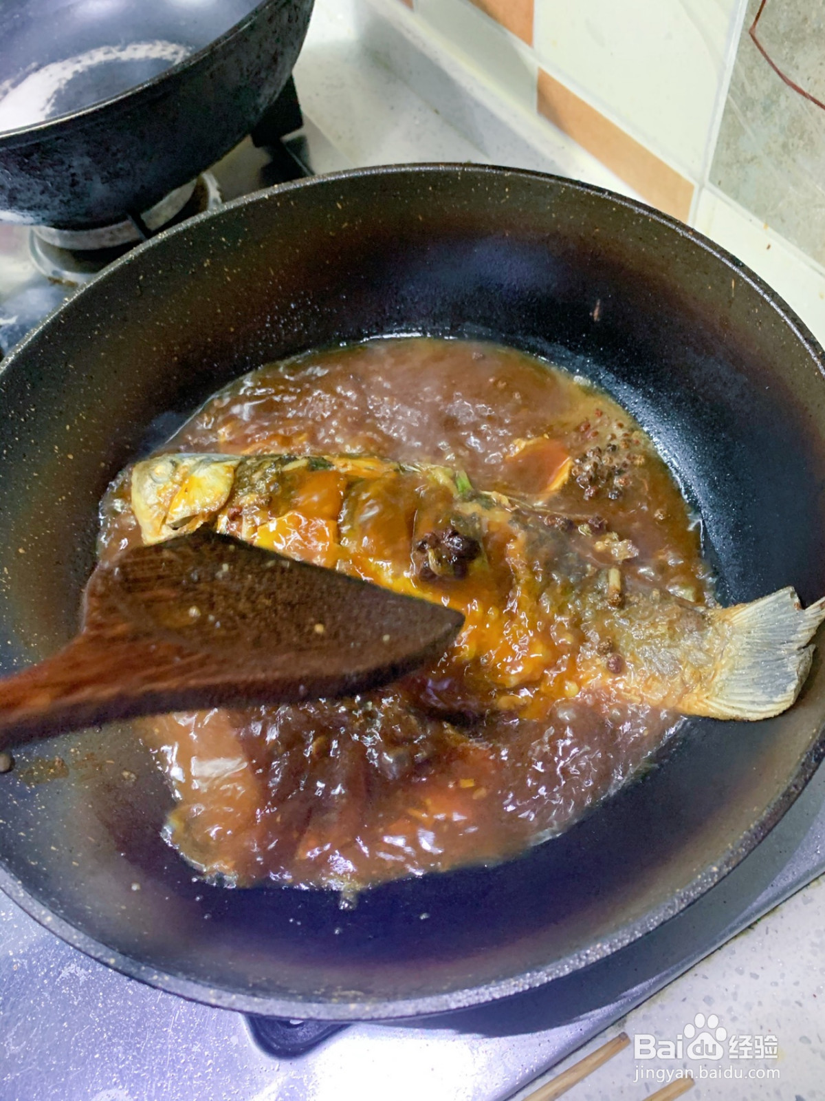 不粘皮的红烧鲫鱼的做法