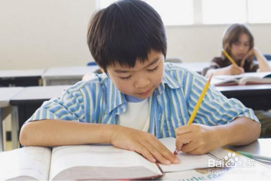 老师让学生摔手机犯法么