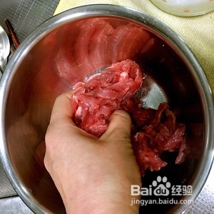 如何炒出嫩牛肉