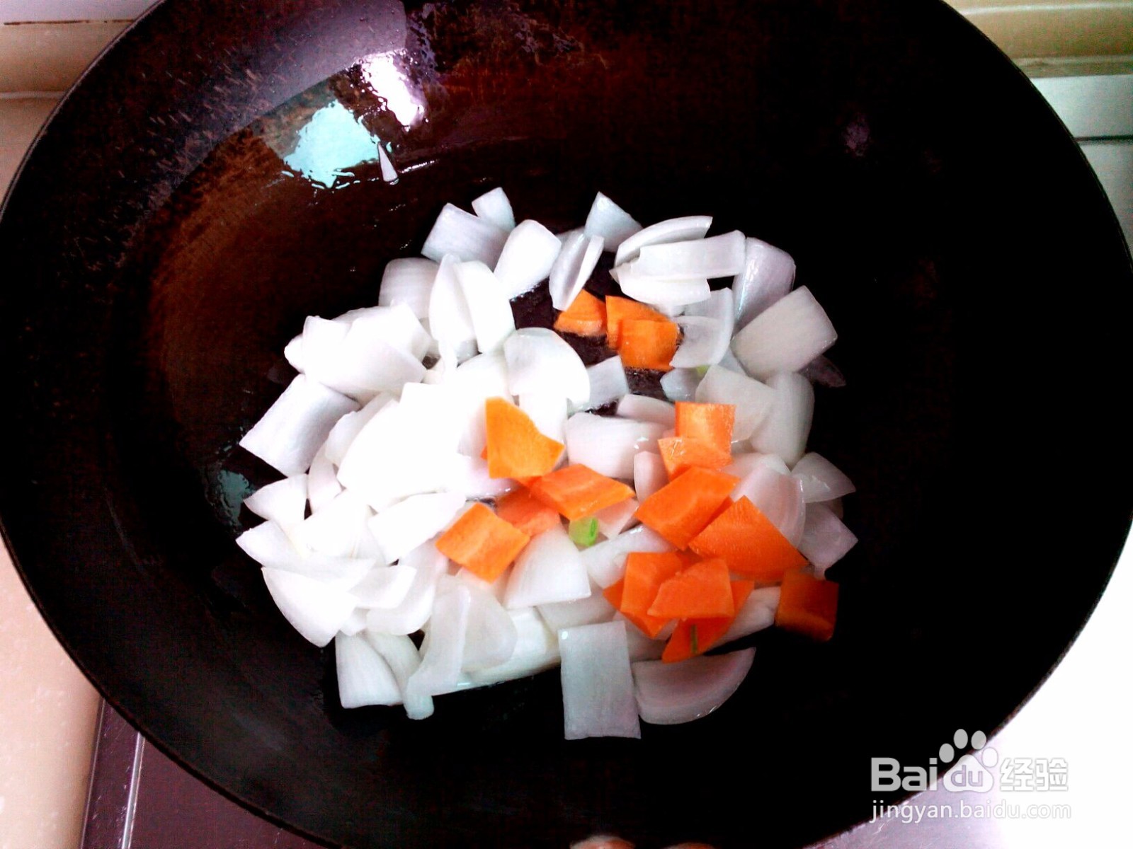 洋葱鱿鱼花的做法