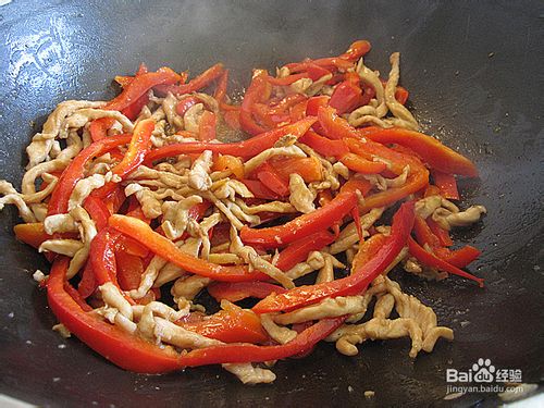 黑椒鸡丝炒红椒