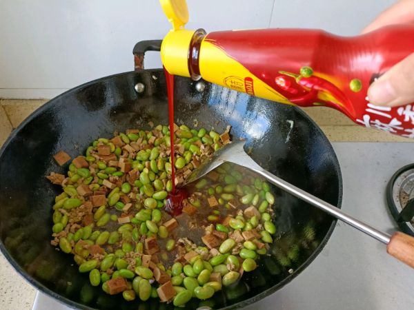 川香麻辣毛豆炒肉沫