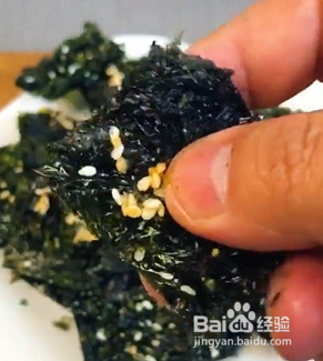 如何自制香酥可口的芝麻海苔？