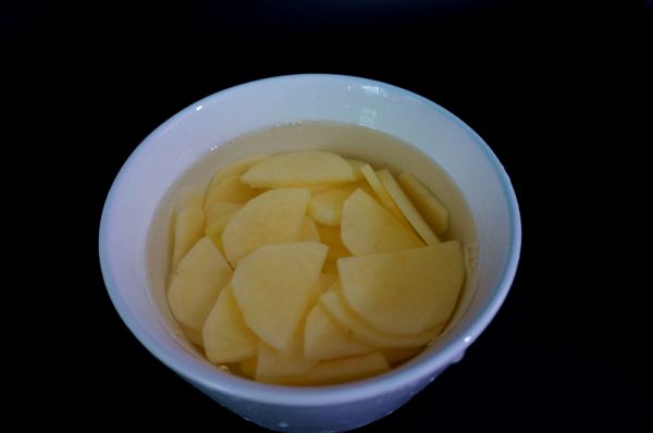 五花肉酱炒土豆片