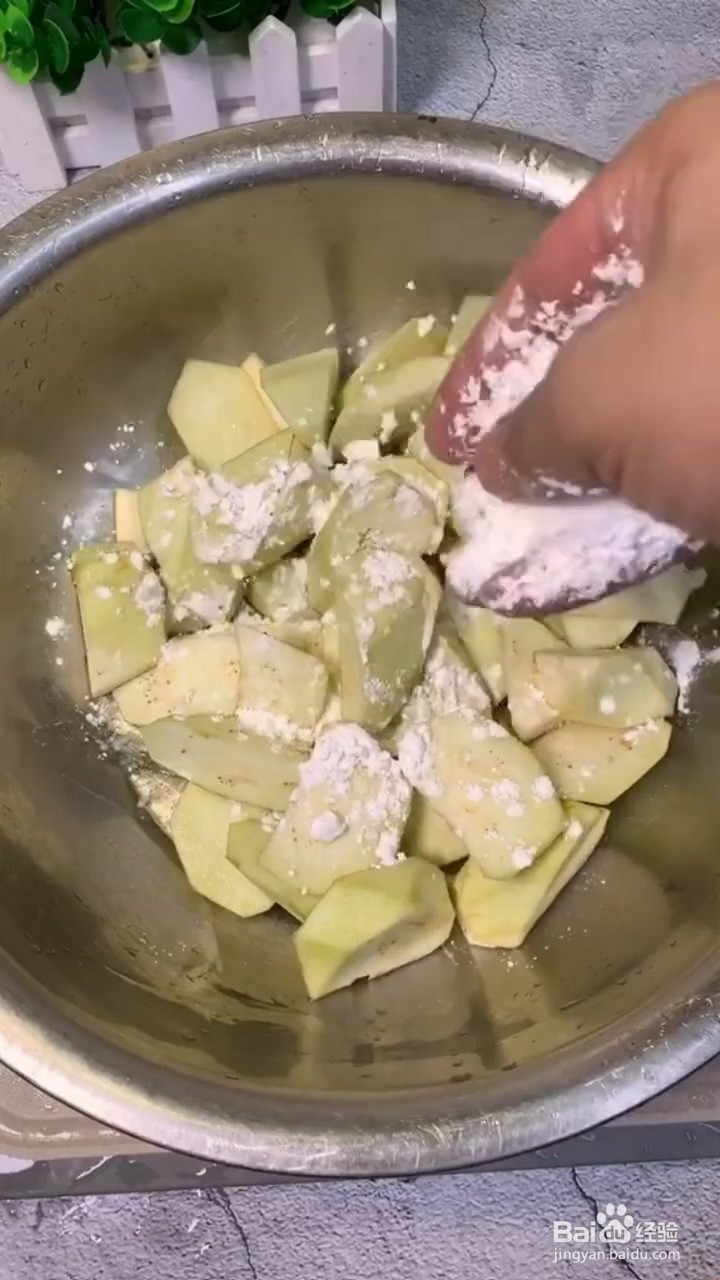 如何自制美味好吃的肉末辣椒茄子