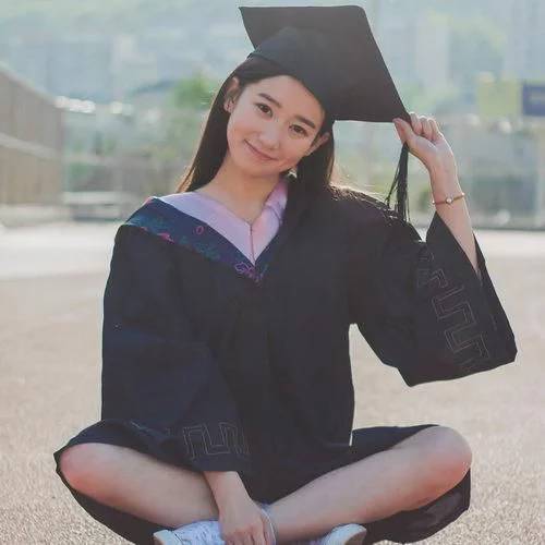 研究生、博士、博士后各读几年