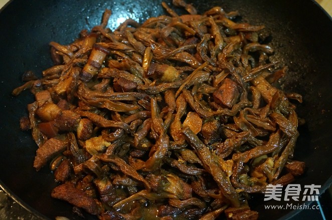 五花肉烧干豆角