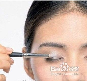 如何化大地色系眼影妆