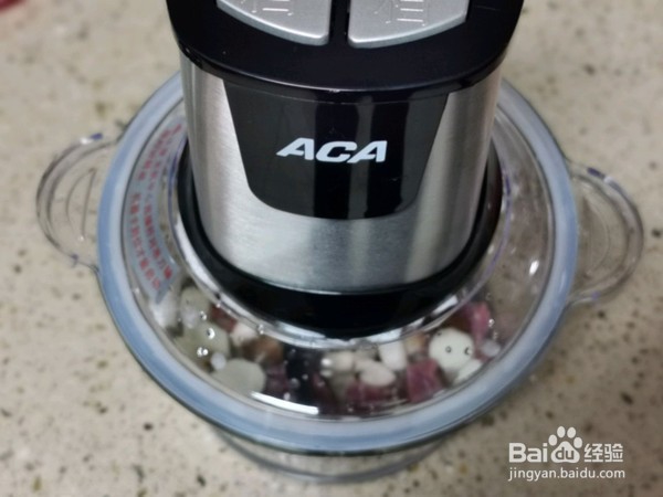 如何烹饪美味健康的鹅肝山药土豆肠