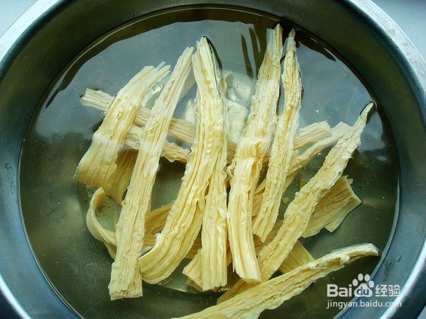 白玉菇炒腐竹的制作方法