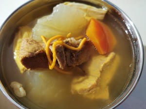 冬瓜排骨养生汤的做法