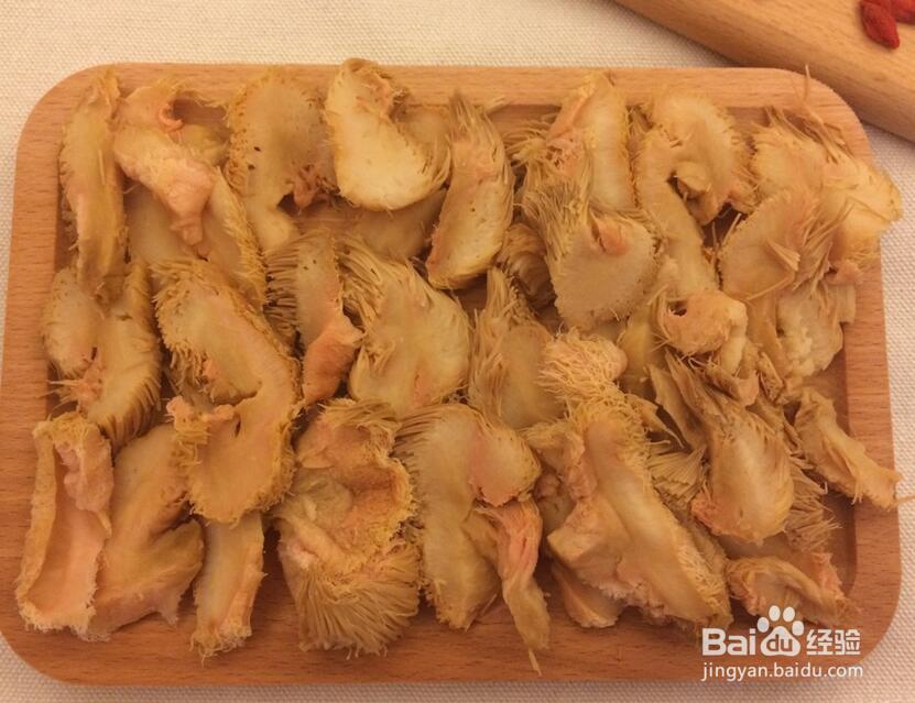 味美鲜香的猴头菇养胃汤