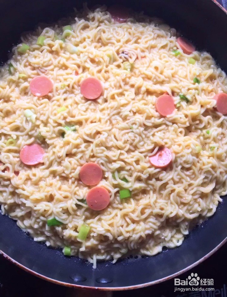 鸡蛋泡面饼的做法