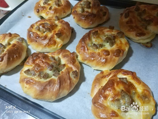 牛肉肠面包卷的步骤