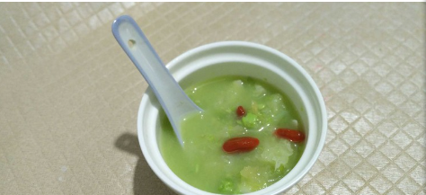 营养的翡翠银耳羹