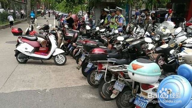 电动车被交警扣了怎么办?