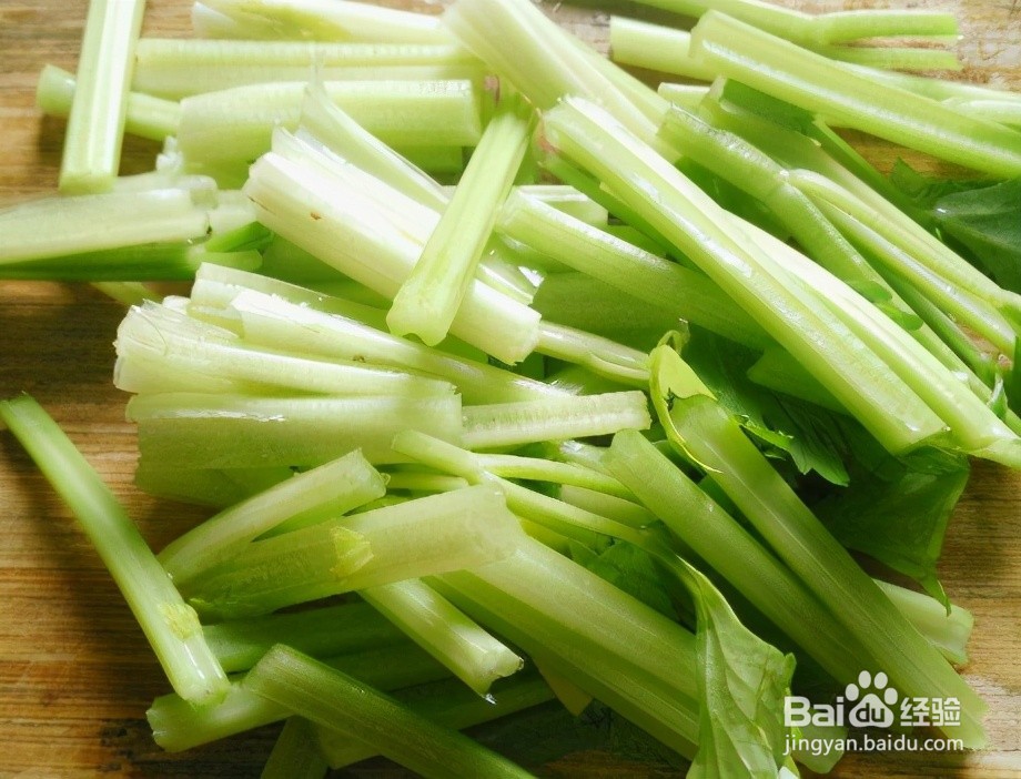 芹菜炒肉丝的做法