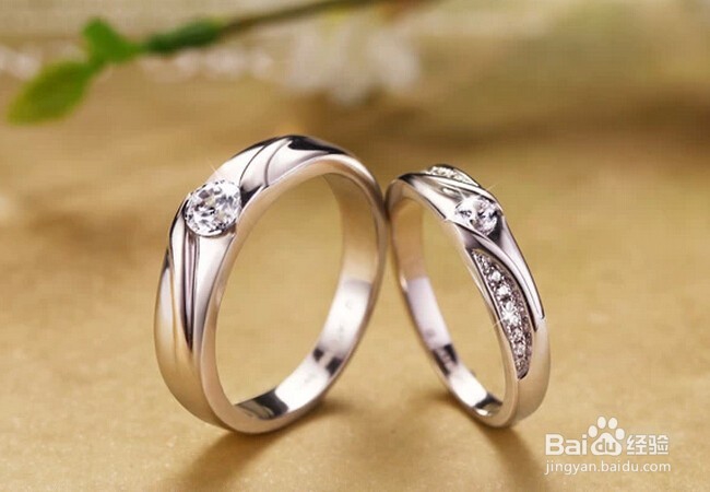 秦俊杰杨紫甜蜜公开恋情 秀恩爱可以有哪些方式