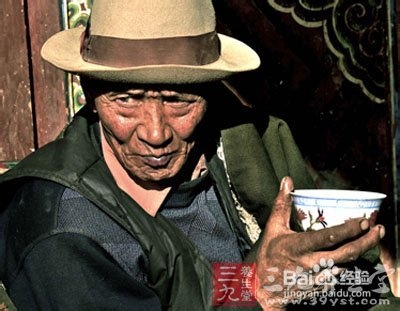 酥油茶是高原人宠爱的养生饮品