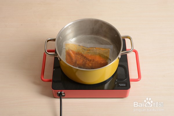 海鲜番茄薄脆披萨