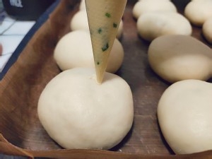 葱香墨西哥肉松面包的做法