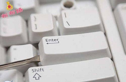 废旧键盘键手工改造个性U盘的教程