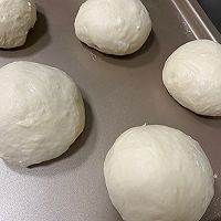 在家制作美味的奶油卷