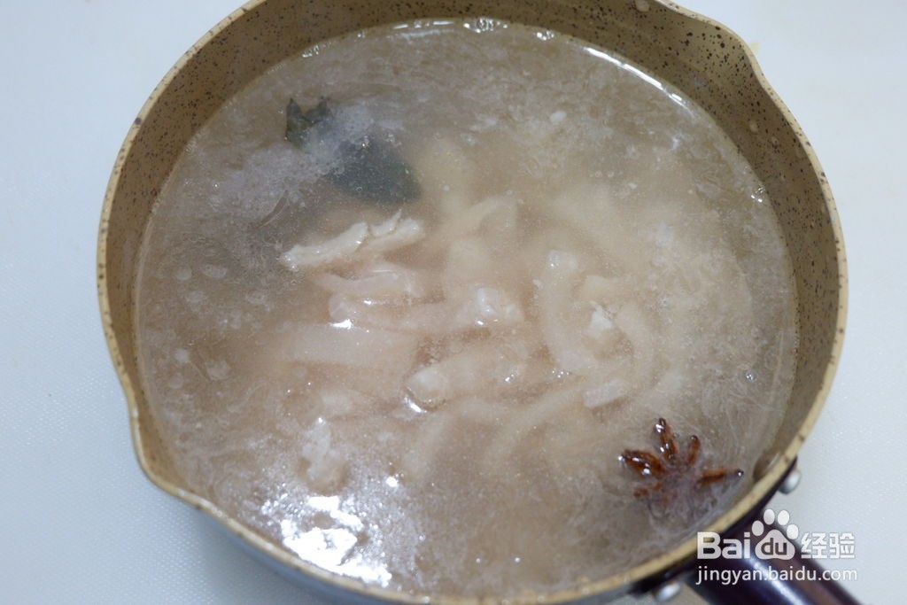 如何做出猪皮冻？