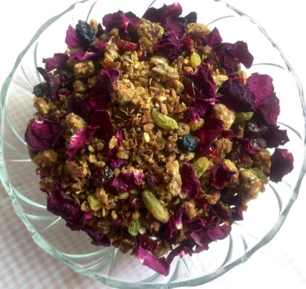 玫瑰红糖格兰诺拉