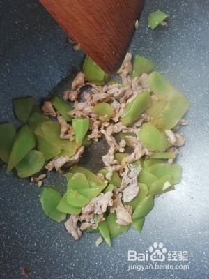 食补佳品快手莴笋炒肉的做法