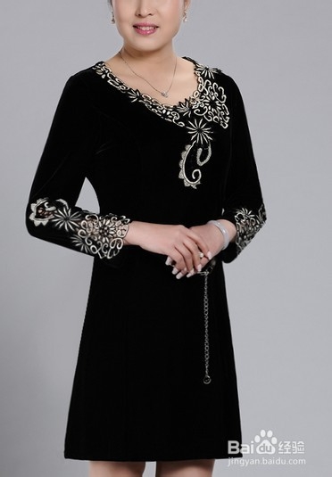 秋款中老年连衣裙哪种最高贵，哪种最显瘦？