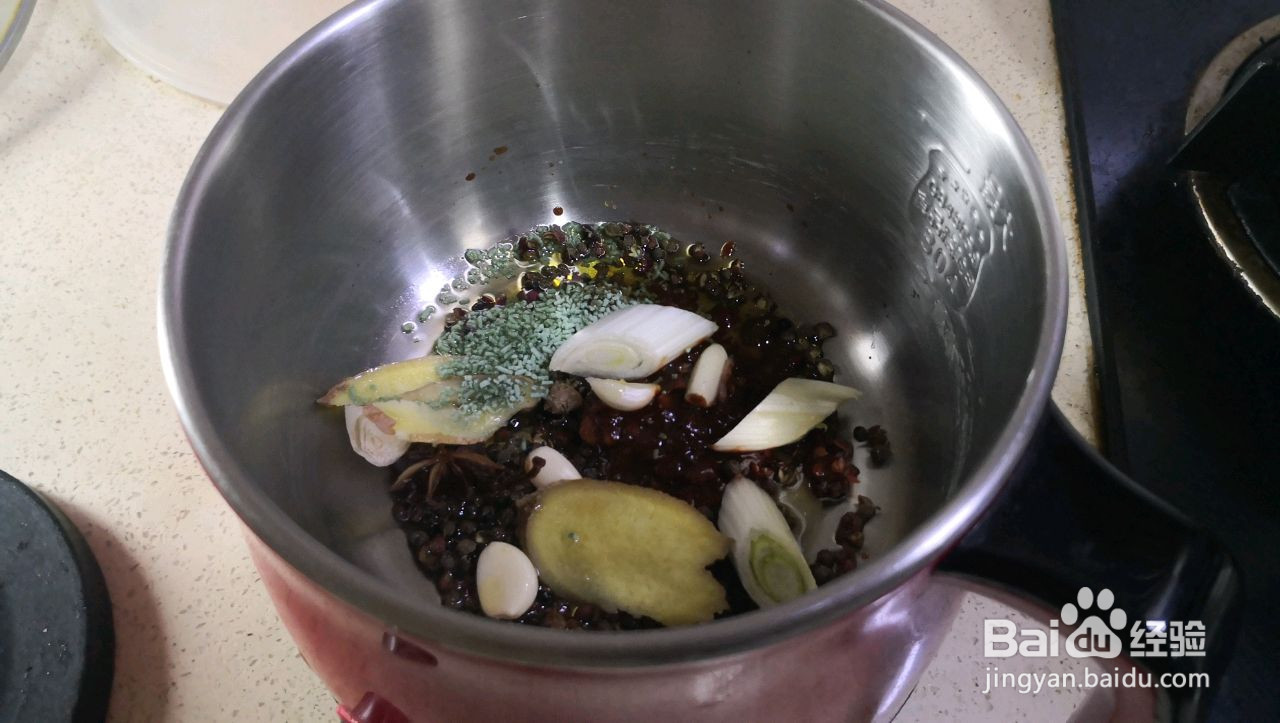 筋头巴脑牛肉火锅的做法