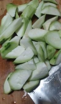 如何做猪肉炒丝瓜