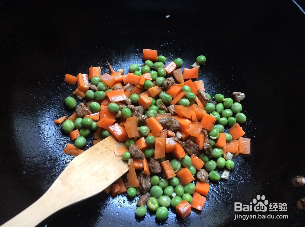 应该这样做糙米蔬菜焖饭