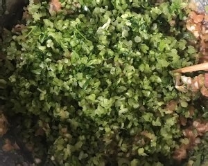 健康养生佳品芹菜肉馅饺子的做法