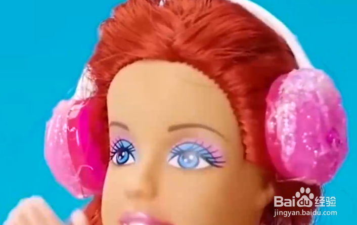 如何给芭比娃娃做东西