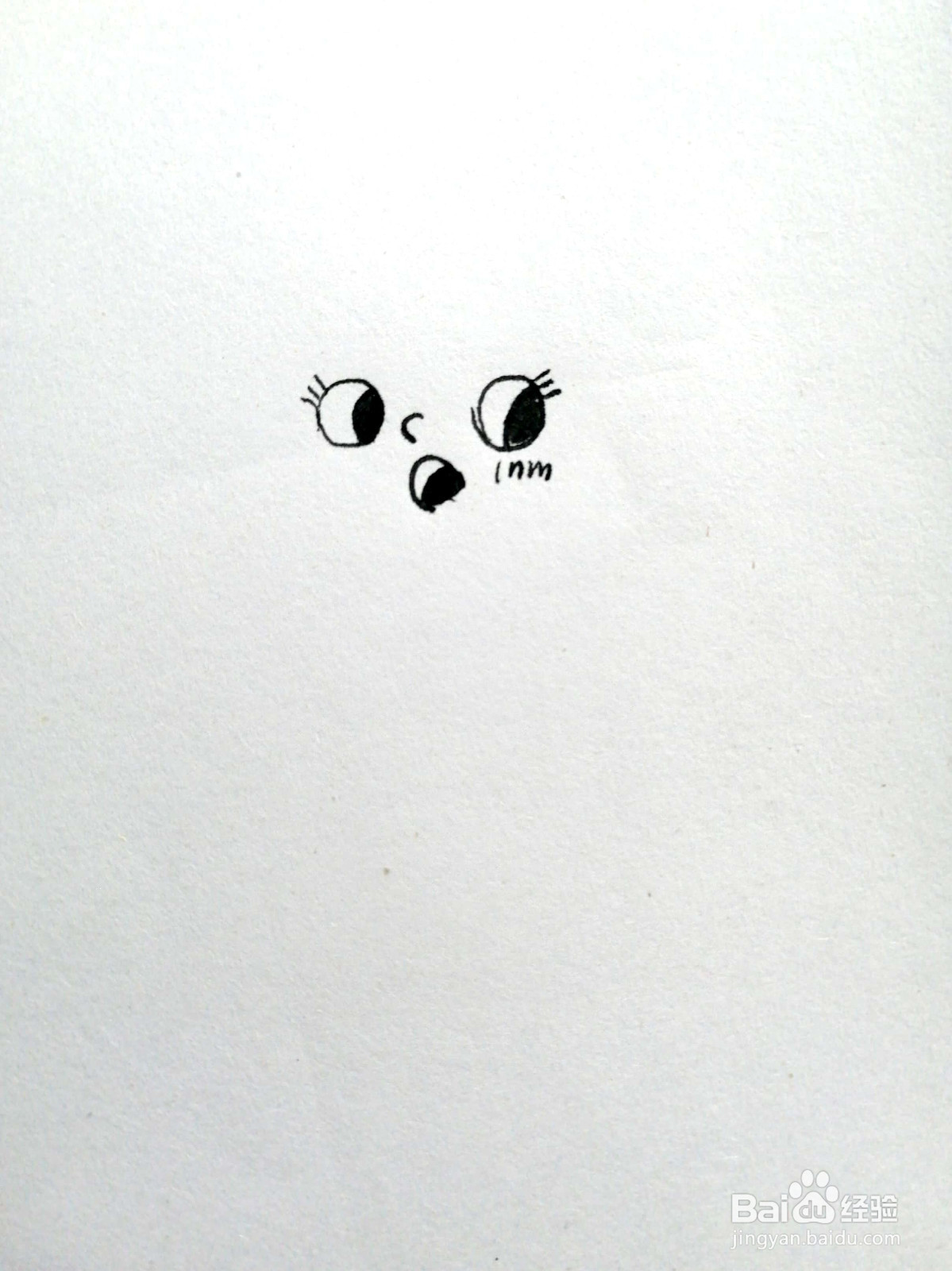 扎着发髻的女孩儿线描画怎么画