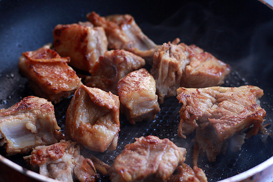 想吃排骨香菇焖饭？看完就能轻松学会