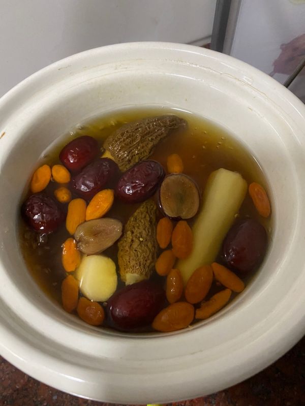 羊肚菌山药养生汤