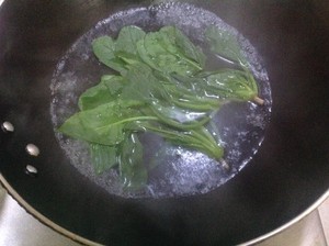 【快手辅食】菠菜蒸鸡蛋糕