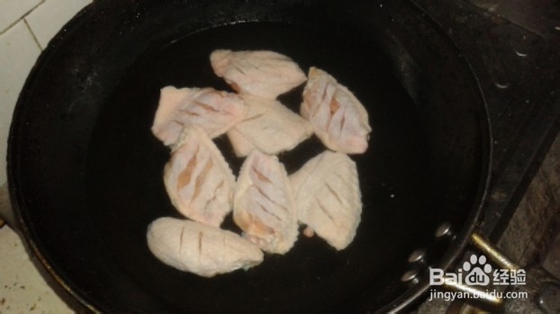 如何做出美味的可乐鸡翅